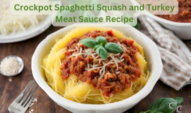 Crockpot Spaghetti Squash and Turkey Meat Sauce